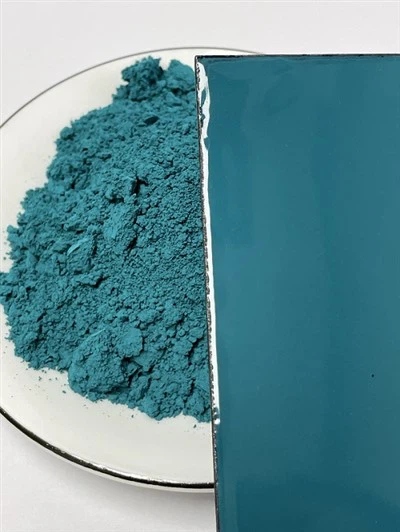 Líocha cruan Péacóg-ghorm